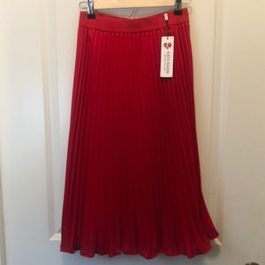 Kate Kasin red pleated midi skirt. NWT. Size XS.